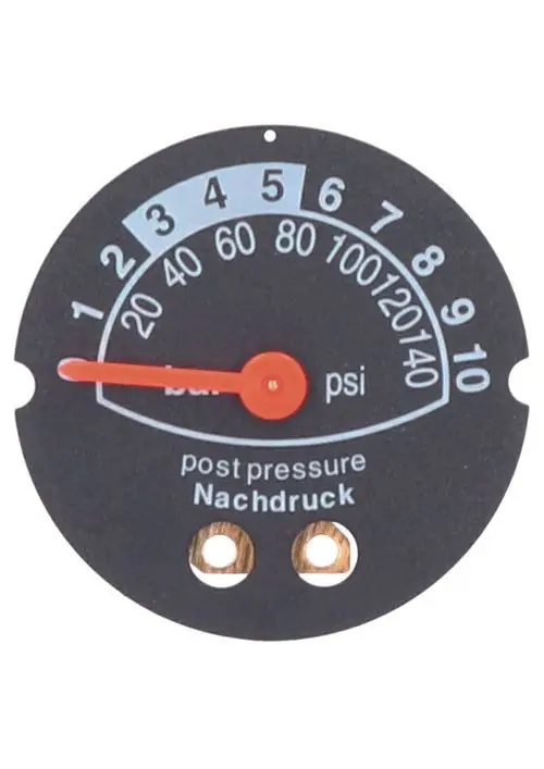 Manometer mit grauem Ziffernblatt, roten Zeiger und Anzeige für Druck in bar und psi. Unten beschriftet mit "post pressure" und "Nachdruck". Marke Judo gut sichtbar.
